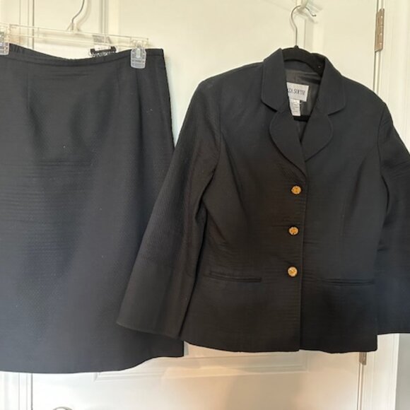 PLAZA SOUTH 2PC BLACK SKIRT SUIT - Picture 1 of 7